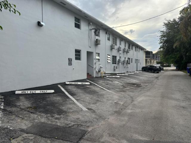 Hotel May-dee In Florida 3*